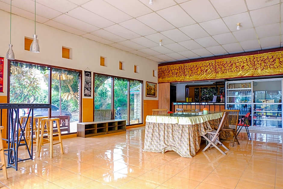 RedDoorz near STAB Syailendra Kopeng