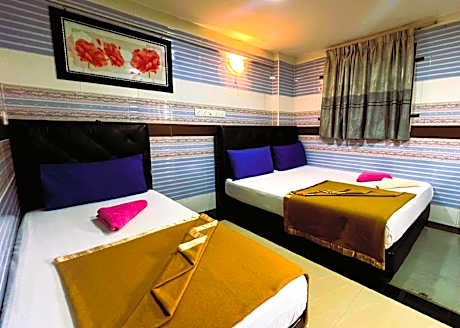 Comfort Triple Room
