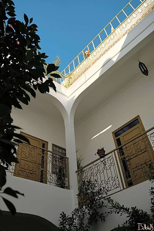 Riad Yu Yu