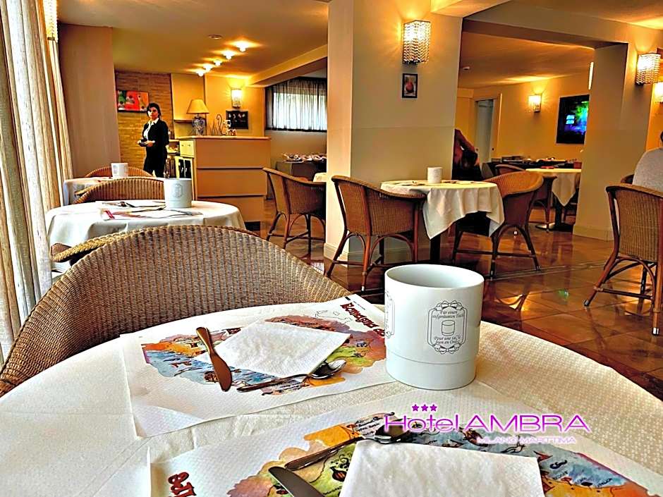 HOTEL AMBRA - Fronte Mare - Vicinissimi al Centro