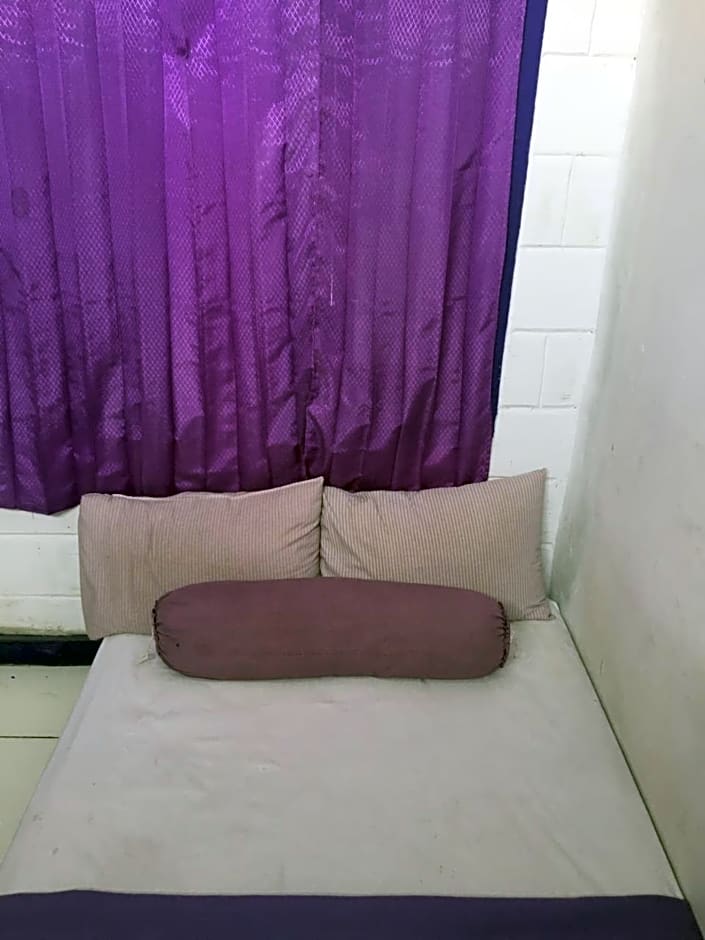 Caraka Hotel Batununggal by ZUZU