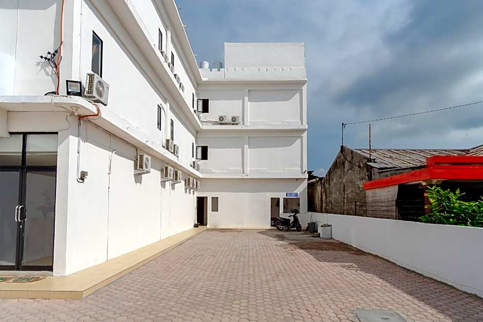 OYO 2895 Paranginan Residence