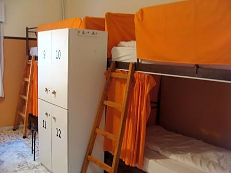 Bed in 8-Bed Mixed Dormitory Room
