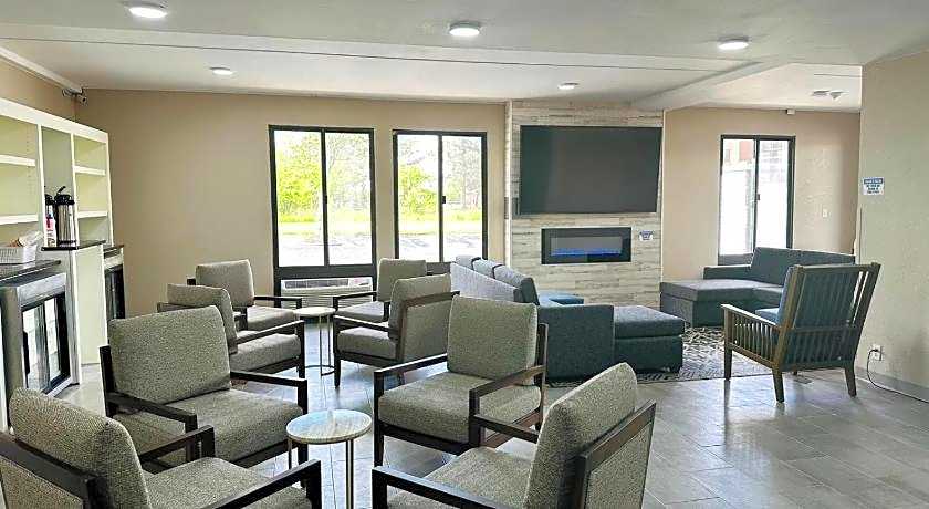 Ashbourne Hotel Canton/Hall of Fame I-77