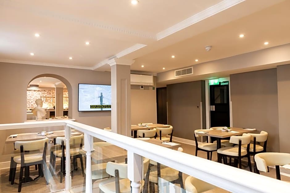 Byron Hotel