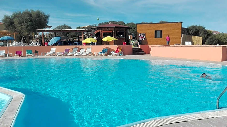 casa mirice in residence con piscina ,wifi,climatizzatore vicino al mare