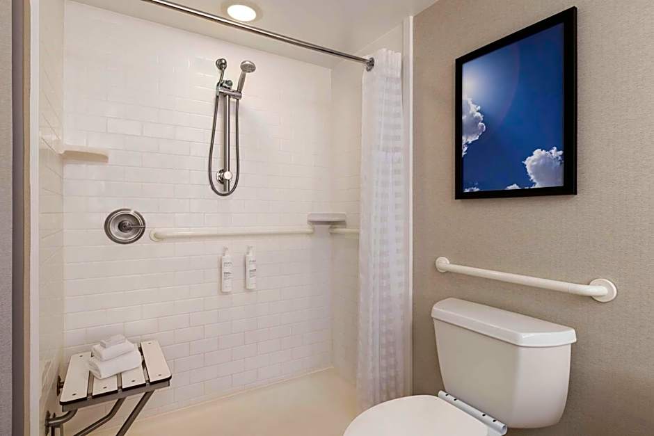 Embassy Suites By Hilton Hotel Kansas City-Overland Park