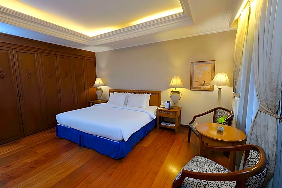 Grand Orchid Hotel