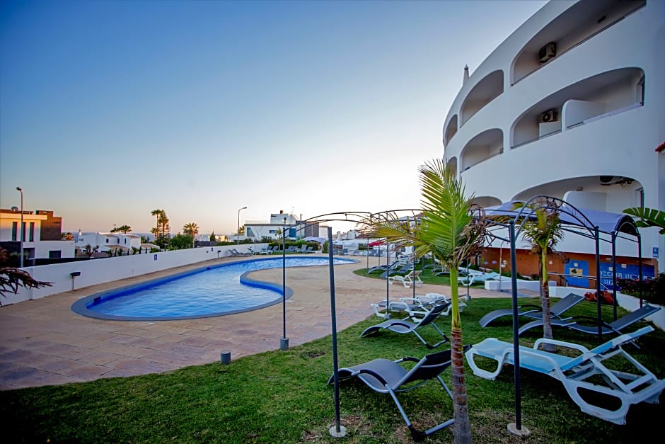 Photo 1 of 4 of 1 Double Bed or 2 Beds, Side Sea View