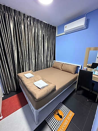 Quad Bedroom with Shared Bathroom