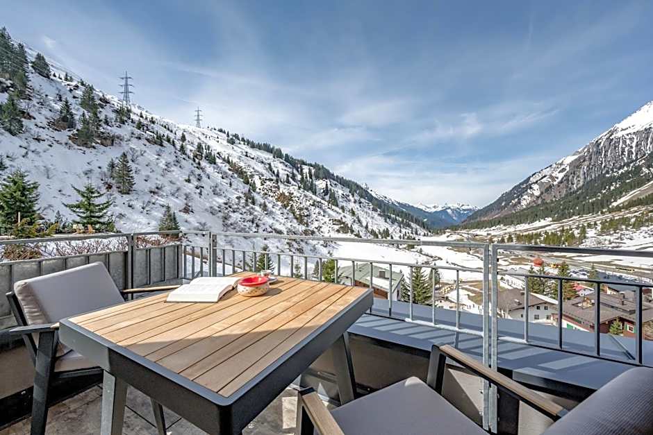 Mondschein Hotel & Chalet Ski-In Ski-Out Luxus am Arlberg