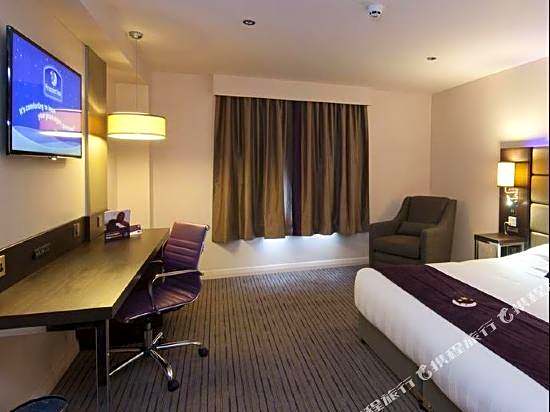 Premier Inn Bath City Centre