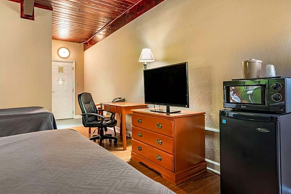 Econo Lodge Tallahassee Downtown - University