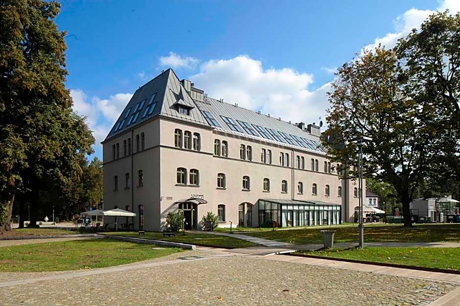 Lofty Kampus Garnizon