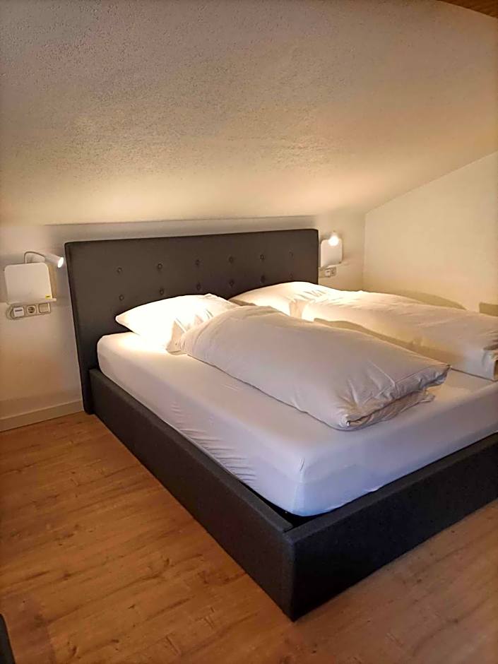 Pension & Ferienwohnungen Haus Edelweiß