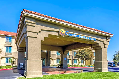 Comfort Inn & Suites Lancaster Antelope Valley
