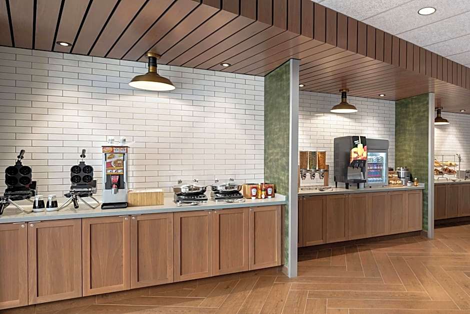 Fairfield Inn & Suites by Marriott Milwaukee West