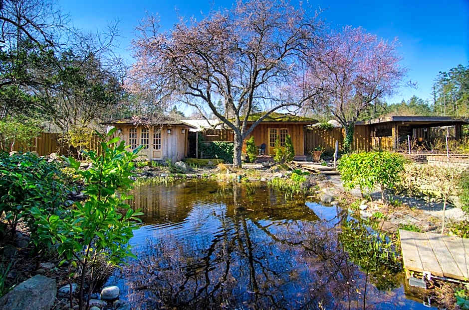 Galiano Oceanfront Inn & Spa