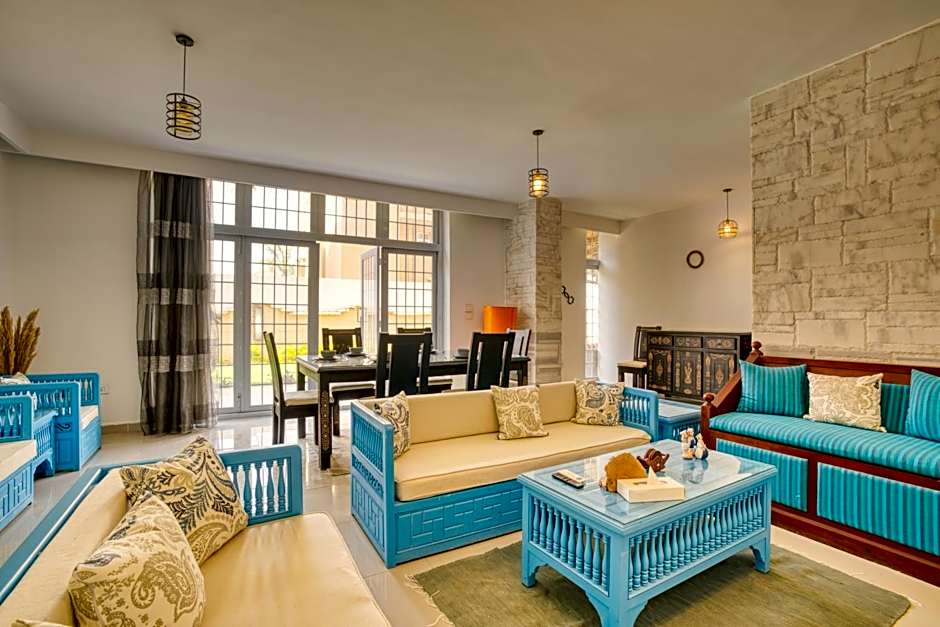 Spacious Garden Duplex near JW Marriott