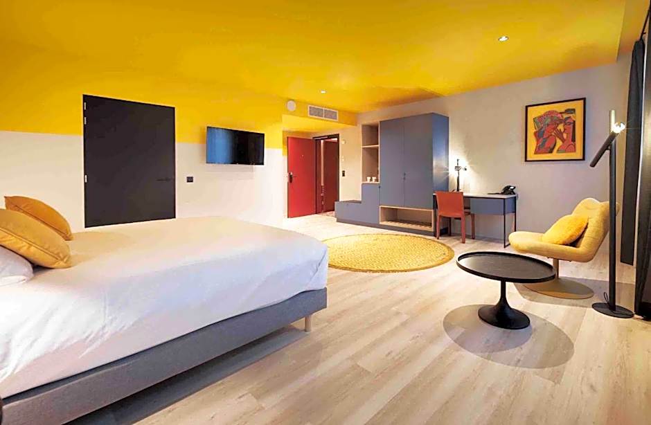 M-Street art lodging - Self check-in