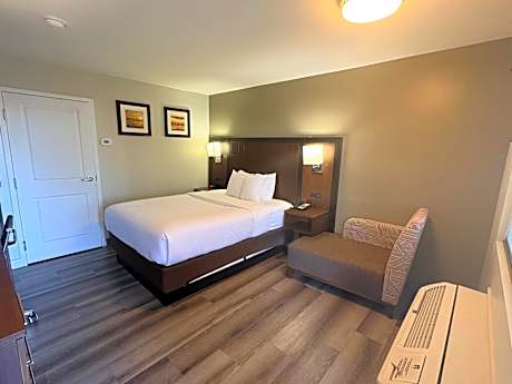 Antioch Inn and Suites