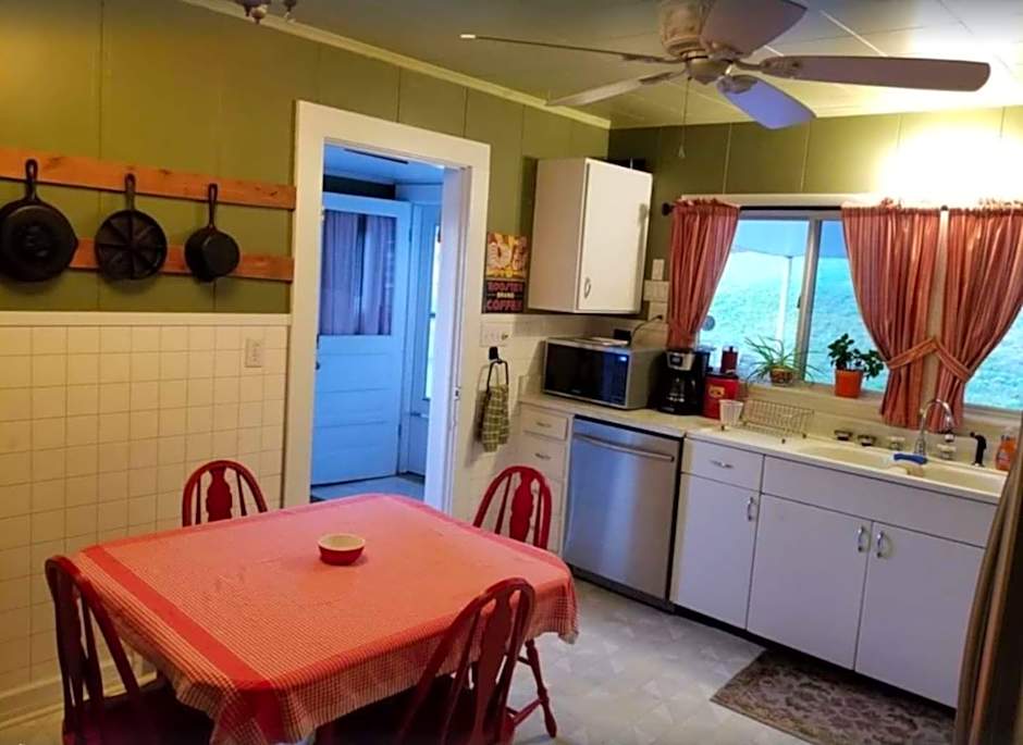 Awesome Flat Top Farmhouse