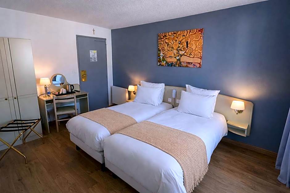 Photo 1 of 4 of Superior 1 Double Bed or 2 Beds