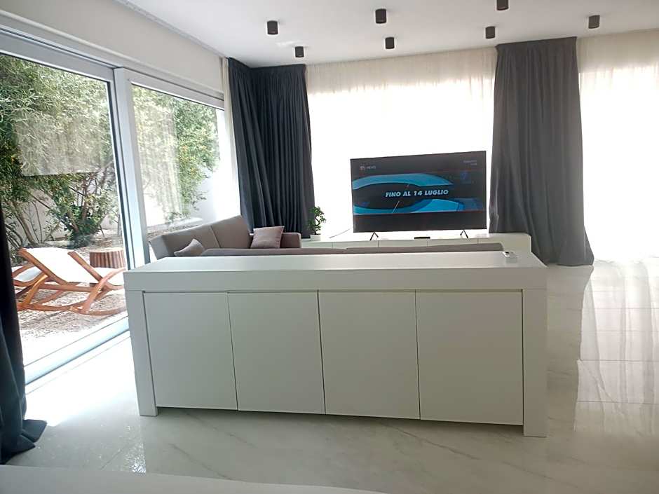 Smart Luxury Suites & Apartments