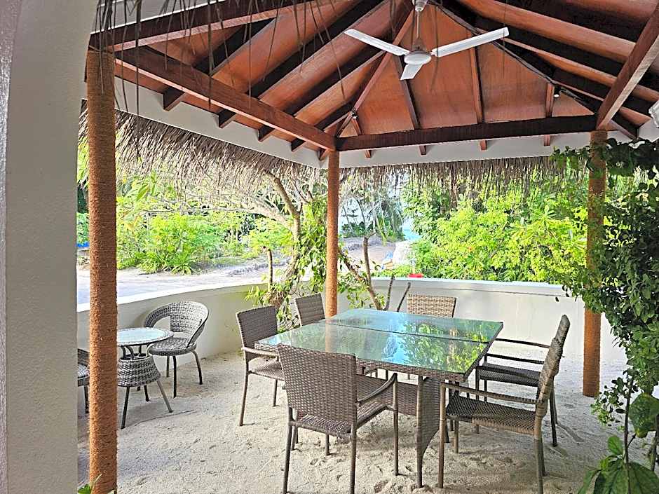 Island Luxury Fehendhoo