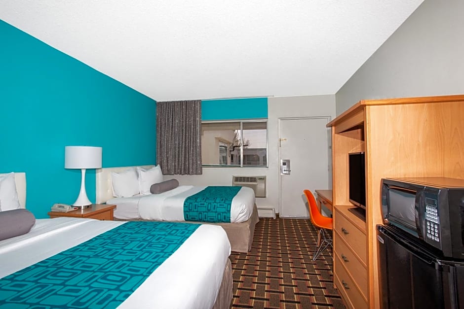Howard Johnson by Wyndham Colorado Springs