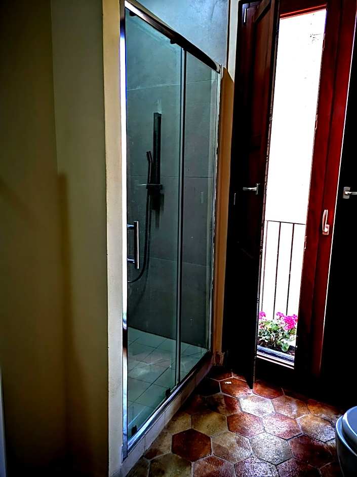 Aljama - Downtown B&B