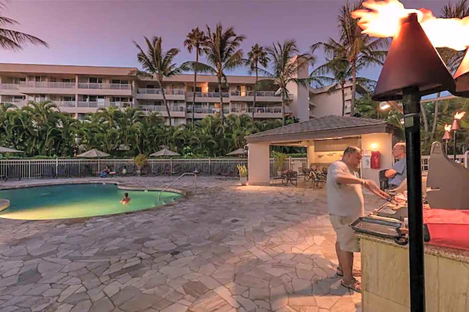 Renovated Condo - 3 Min Walk to Toes in the Sand!
