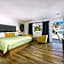 Skylark Hotel