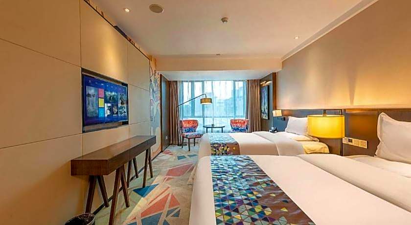 ZMAX Hotel Guangzhou Railway Station Sanyuanli  Metro Station