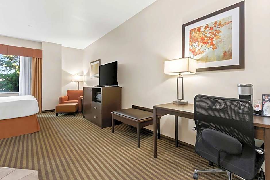 Best Western Plus Fergus Hotel