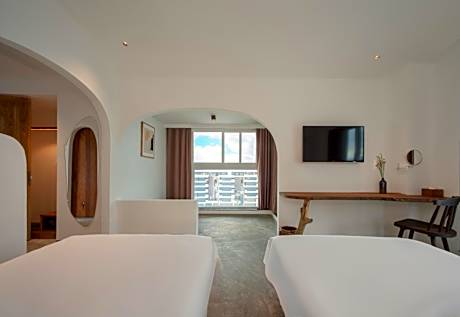 Rustic Ocean View Twin Room