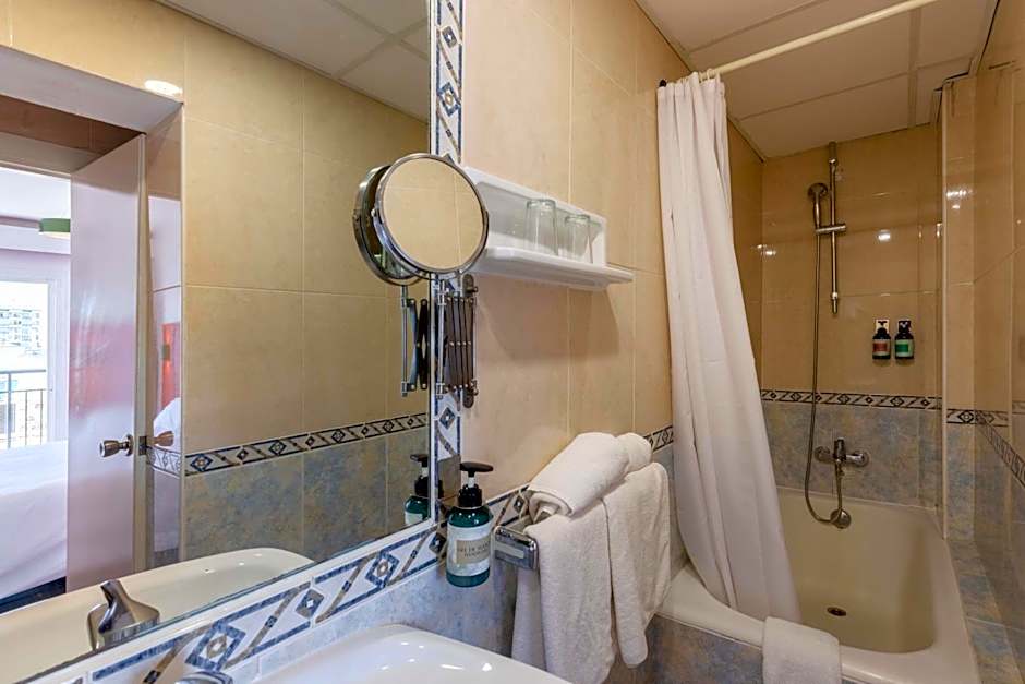 The Red Hotel - Adults Only