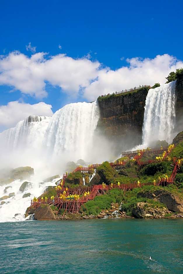 Holiday Inn Niagara Falls State Park Entry By IHG