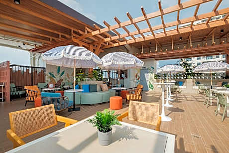 Nichols Airport Hotel