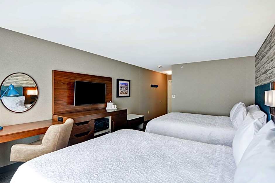 Foto 1 von 4 von 2 Queen Beds