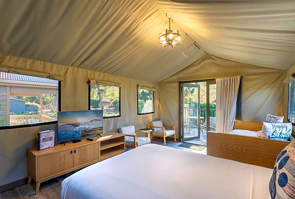 Photo 1 of 6 of 3 Beds Cabin