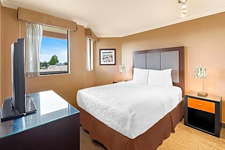 Suite with Double Bed and Sofa Bed - Kitchenette