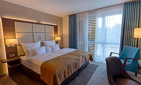 Deluxe Double Room with Shower