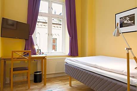 Standard Single Room with Shower