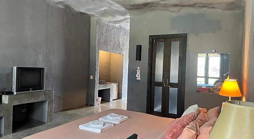 Avartarn Miracles Hotel