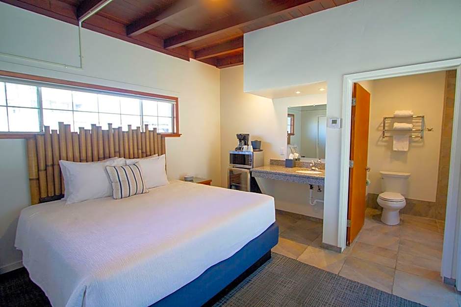 Edgewater Beach Inn
