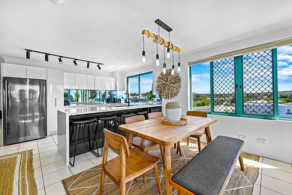 The Norfolks on Moffat Beach