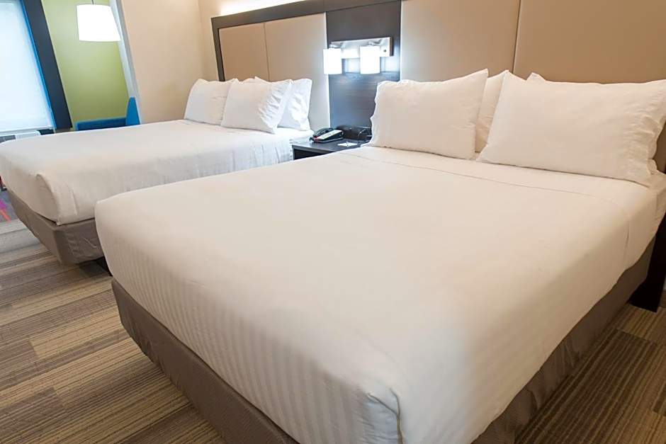 Photo 1 of 6 of 2 Queen Beds Suite