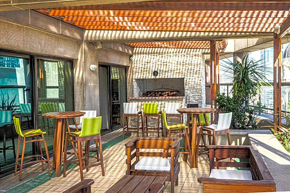 Radisson Montevideo Victoria Plaza Hotel