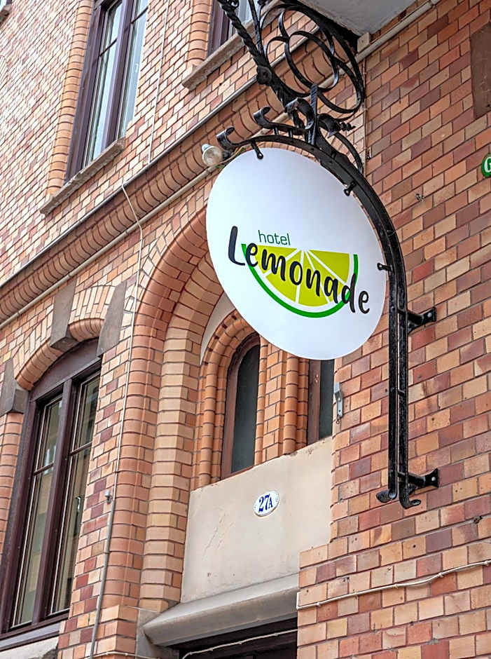 Hotel Lemonade